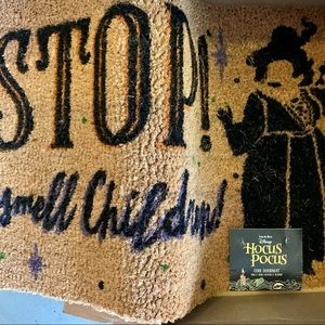 Listing for @manichan front door rug